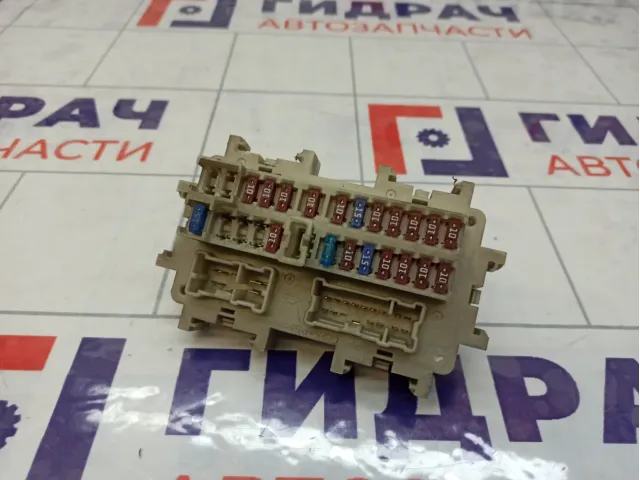 Блок предохранителей Nissan Pathfinder