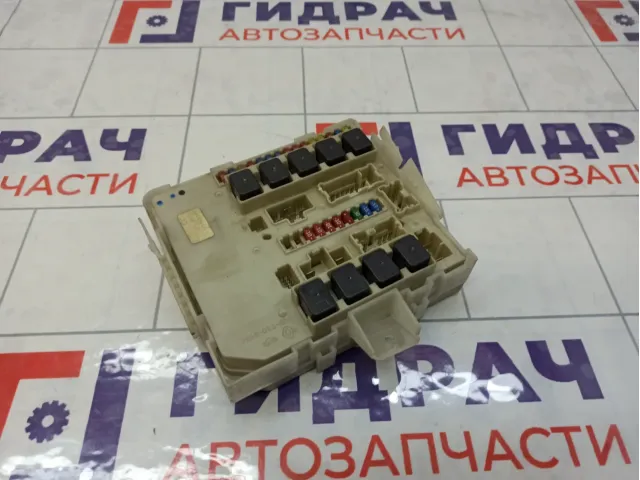 Блок предохранителей Nissan Pathfinder 284B6EB300