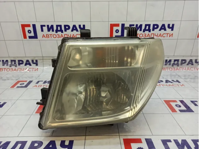 Фара левая Nissan Pathfinder 26060EB380