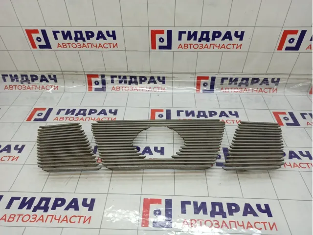 Накладка решетки радиатора Nissan Pathfinder