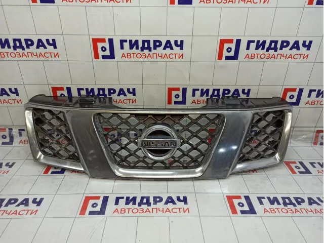Решетка радиатора Nissan Pathfinder 62310EB400