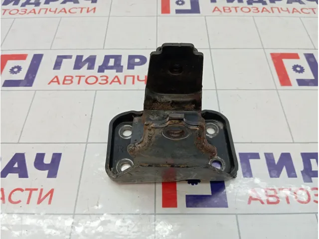 Кронштейн двигателя правый Nissan Patrol (Y62) 112321LA0A