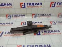 Домкрат Nissan Patrol (Y62) 995501LB1A