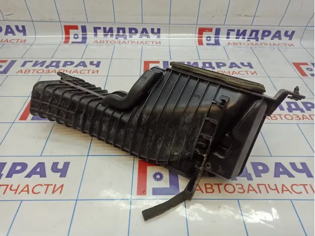 Резонатор воздушного фильтра Nissan Patrol (Y62) 16549-1LA0B