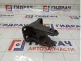 Кронштейн двигателя левый Nissan Patrol (Y62)