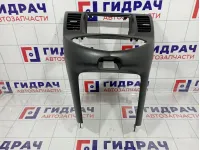 Накладка на торпедо центральная Nissan Primera (P12) 68260-AU000