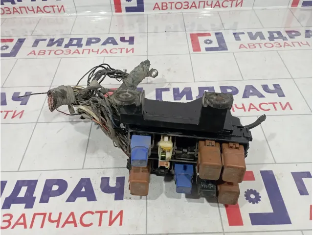Блок предохранителей Nissan Primera (P12)