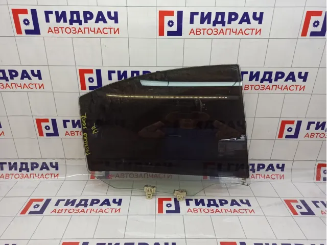 Стекло двери задней правой Nissan Primera (P12) 82300-AU020