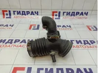 Патрубок воздушного фильтра Nissan Primera (P12) 16576-AU415