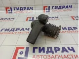 Патрубок воздушного фильтра Nissan Primera (P12) 16576-AU415