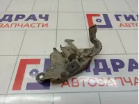 Замок капота Nissan Primera (P12) 65601-AU000
