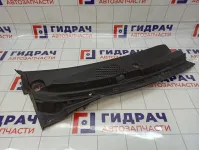 Решетка стеклоочистителя правая Nissan Primera (P12) 66862-AU000