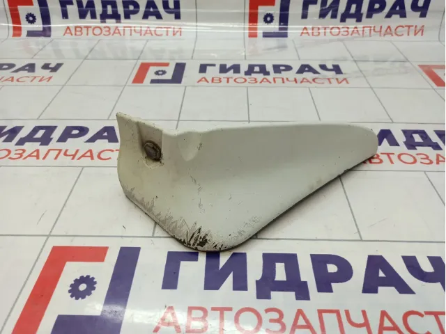 Брызговик задний правый Nissan Primera (P12)