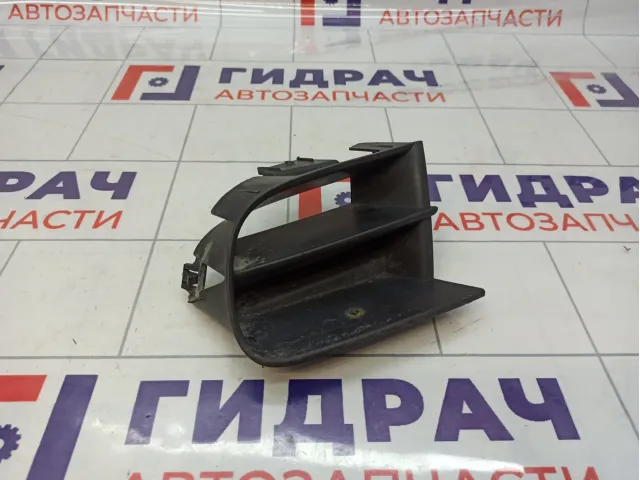 Решетка в бампер левая Nissan Primera (P12) 62257-AU000