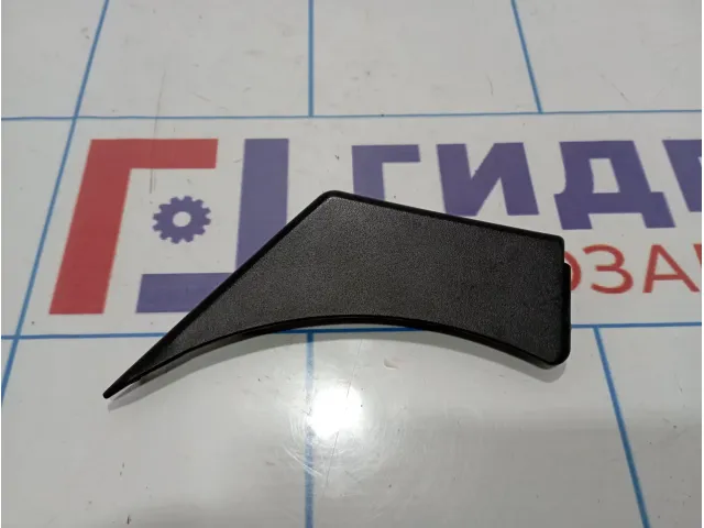 Накладка двери задней правой Nissan Primera (P12) 82292-AV600