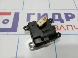 Моторчик заслонки отопителя Nissan Primera (P12) 27732-AV600