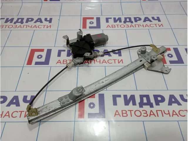 Стеклоподъемник электрический задний правый Nissan Primera (P12) 82700-AV610