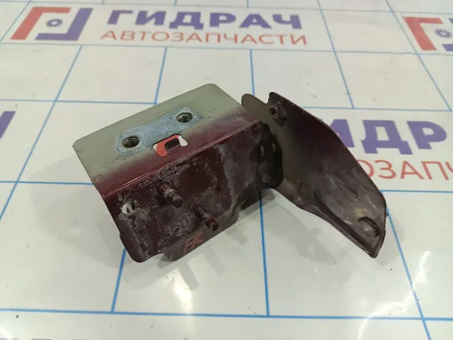 Кронштейн переднего бампера правый Nissan Primera (P12) 62292-BV030