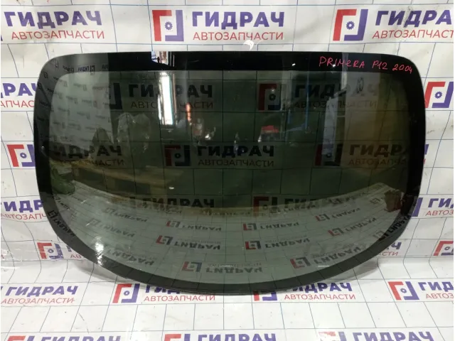 Стекло заднее Nissan Primera (P12) 79700-AV600