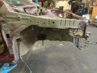 Лонжерон передний правый Nissan Primera (P12) Лонжерон передний правый Nissan Primera (P12)