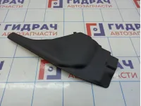 Накладка центральной консоли правая Nissan Primera (P12) 68920-AV610