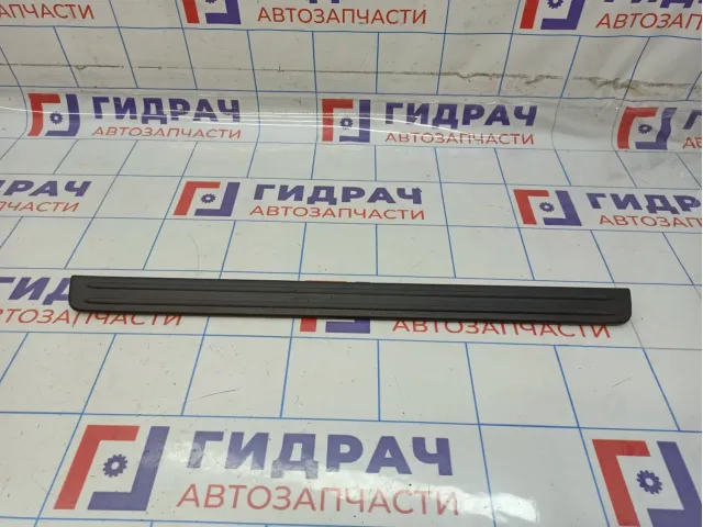 Накладка порога передняя левая внутренняя Nissan Primera (P12) 769B1-AV700