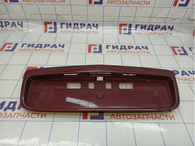 Накладка крышки багажника Nissan Primera (P12) 84810-AU360