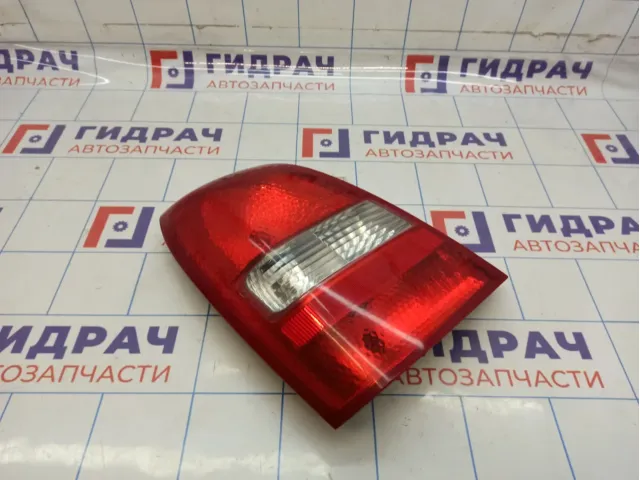 Фонарь задний левый Nissan Primera (P12) 26555-AU300