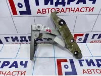 Петля крышки багажника правая Nissan Primera (P12) 84400-AV630