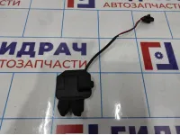 Замок багажника Nissan Primera (P12) 84630-AV600