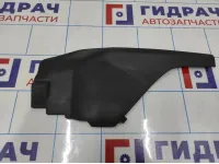 Накладка центральной консоли правая Nissan Primera (P12) 68920-AV610