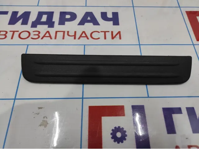 Накладка порога задняя левая внутренняя Nissan Primera (P12) 769B3-AV700