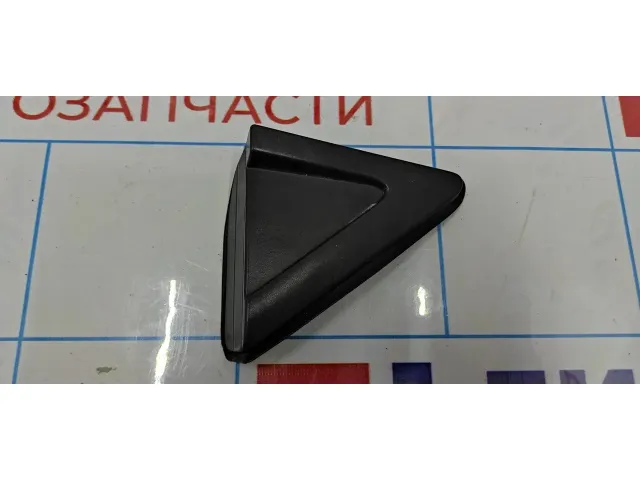 Накладка на крыло задняя правая Nissan Primera (P12) 78126-AV610