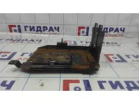 Крепление АКБ Nissan Primera (P12) 64860-5M420