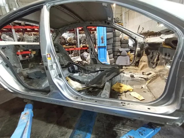 Порог со стойкой правый Nissan Primera (P12)