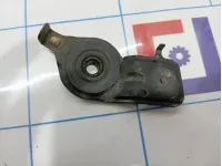 Кронштейн радиатора правый Nissan Primera (P12) 21543-AU001