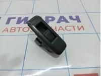 Кнопка стеклоподъемника передняя правая Nissan Primera (P12) 25411-AV600
