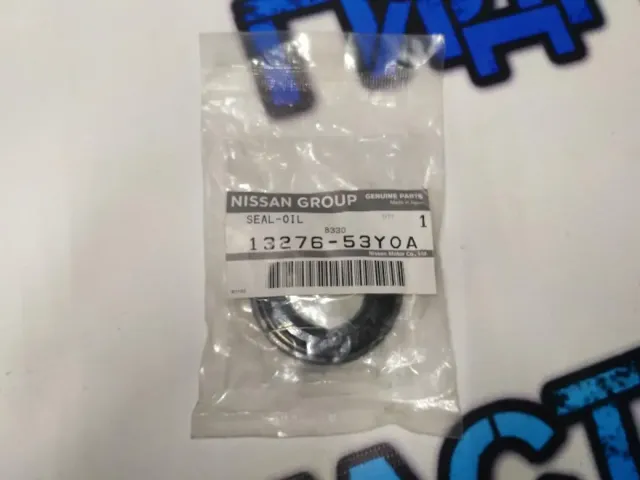 Сальник свечного колодца Nissan Primera P12E 1327653Y0A Отличное состояние.Новая деталь.