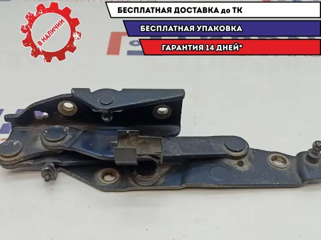 Петля крышки багажника правая Nissan Primera P12 84400-AV630.