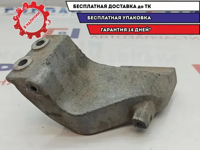 Кронштейн впускного коллектора Nissan Primera P12 14017-6N100.