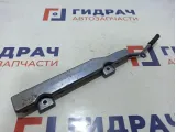 Рейка топливная (рампа) Nissan Primera P12 17520AU305.