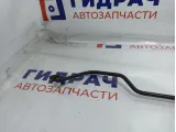 Держатель капота Nissan Primera P12 65771AV600.