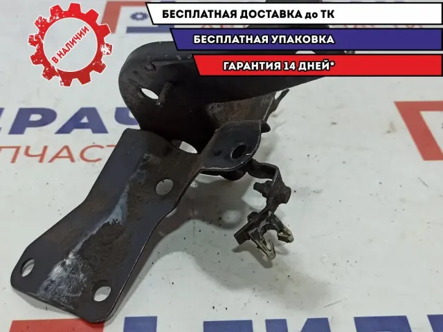 Кронштейн Nissan Primera P12 .