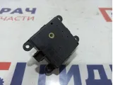 Моторчик заслонки отопителя Nissan Primera P12 3C27030840.