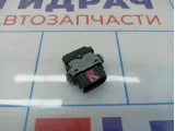 Кнопка обогрева сидений правая Nissan Primera (P12) 25500-BA010.