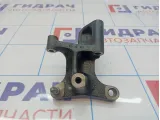 Кронштейн двигателя правый Nissan Primera (P12) 11231-BM501.