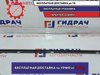 Молдинг стекла переднего правого Nissan Primera (P12) 80820AV600.