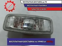 Повторитель на крыло белый Nissan Primera (P12) 26160-AU300. Дефект.