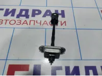 Ограничитель двери передний Nissan Qashqai (J10) 80430-JD000. L=R.