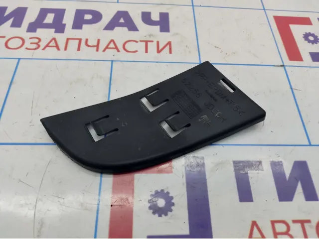 Заглушка бампера правая Nissan Qashqai (J10) 62256-JD00H. Номерного знака.